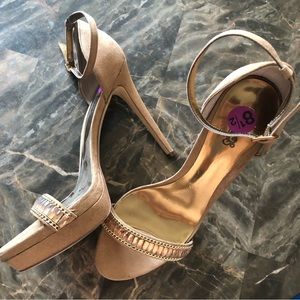 Carlos Santana High Heels